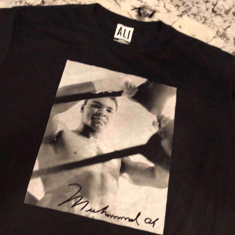 Ali tee shirt worn once